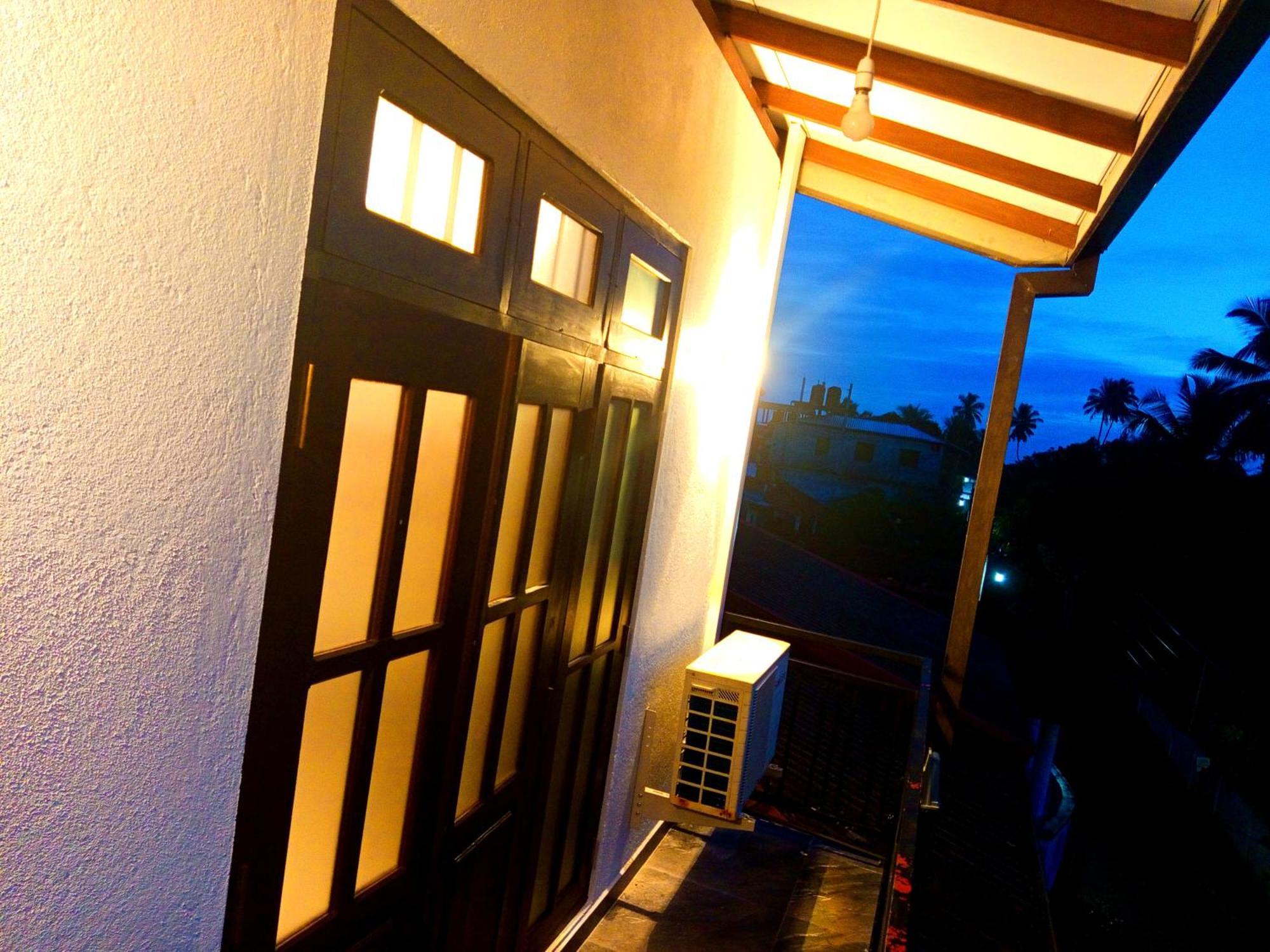 Ferienwohnung Olu Bunk Dikwella Exterior foto